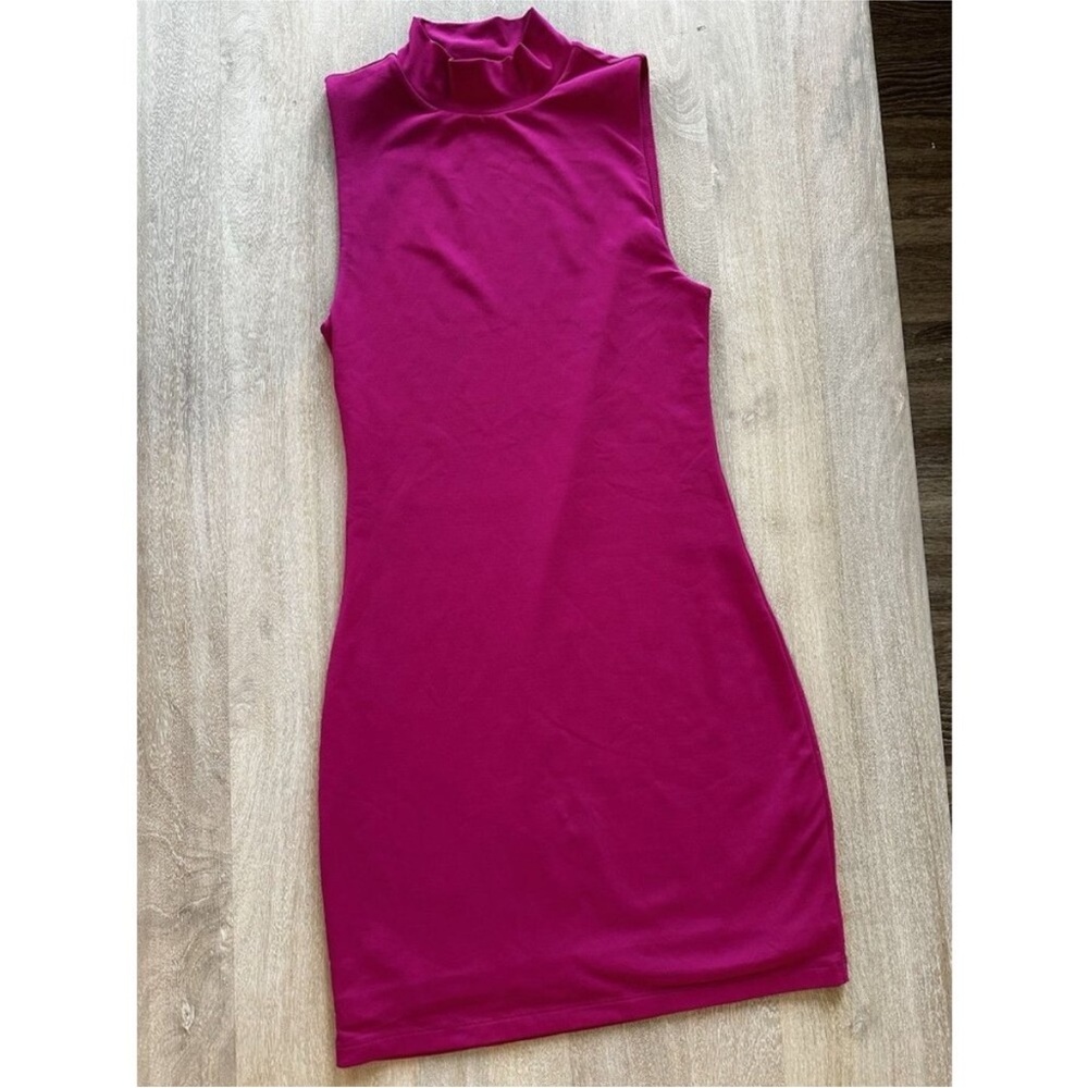Aritzia Babaton Contour Fuchsia Sleeveless Mini Dress, new without tags
